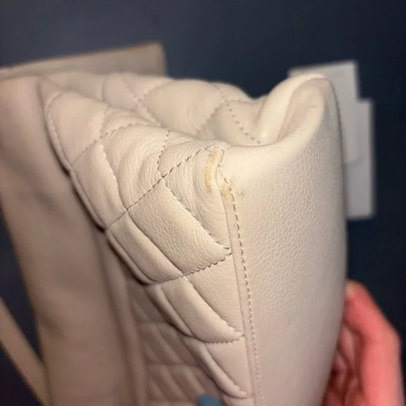 Chanel Authentic Hamptons Foldover Flap Bag Quilted Calfskin Tan Cream - Picture 8 of 14